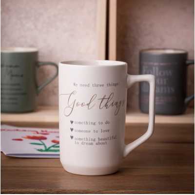 Porcelánový hrnček 550 ml s inšpiratívnym nápisom „Good things“ Obrázok pre Porcelánový hrnček 550 ml s inšpiratívnym nápisom „Good things“